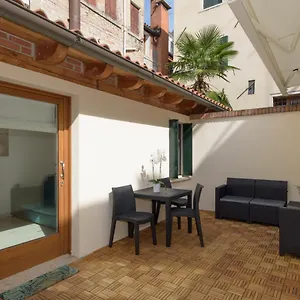 Corteluna Incantevole A 500 Metri Da P.zza S.marco Apartment