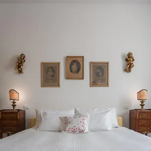 Tiepolo In The Biennale District R&r Venise